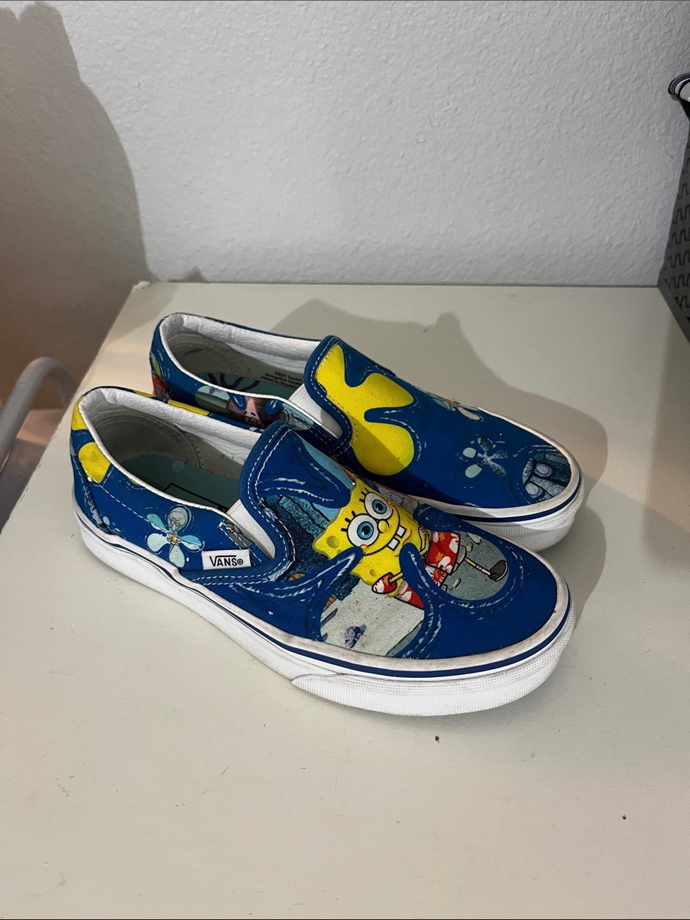 Vans SpongeBob SquarePants Slip on Shoes Mens 3.5 Women’s 5 - Picture 2 of 12